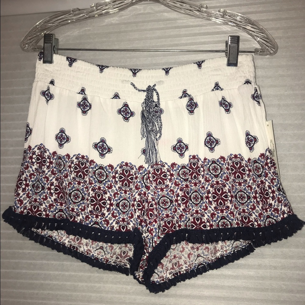 Flowy Patterned Shorts with Tie